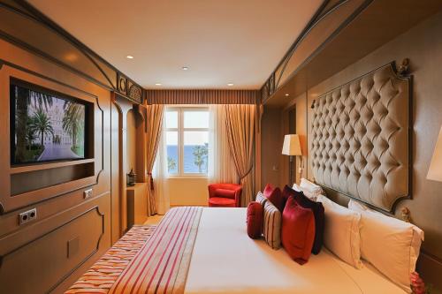 Suite con vistas al mar del hotel Gran Hotel Miramar. Foto 1