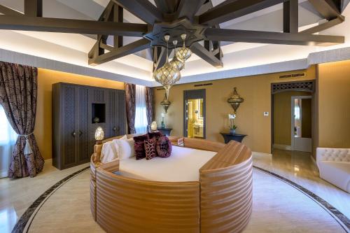 Suite Corona del hotel Gran Hotel Miramar
