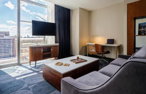 Suite con cama extragrande - No fumadores del hotel Crowne Plaza HY36 Midtown Manhattan. Foto 4