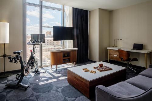 Suite - Adaptada para personas con movilidad reducida/con discapacidad auditiva del hotel Crowne Plaza HY36 Midtown Manhattan. Foto 4
