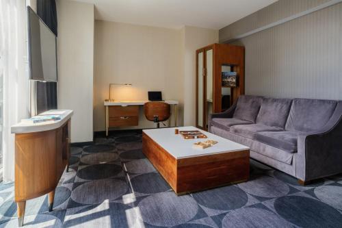 Suite - Adaptada para personas con movilidad reducida/con discapacidad auditiva del hotel Crowne Plaza HY36 Midtown Manhattan. Foto 9