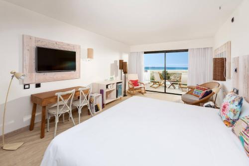 Habitación Innside con vistas al mar y jardín del hotel Zel Fuerteventura. Foto 3