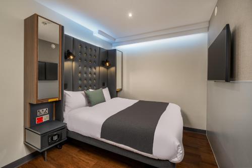Habitación Doble adaptada para personas con discapacidad (sin ventanas) del hotel Point A London Shoreditch. Foto 2
