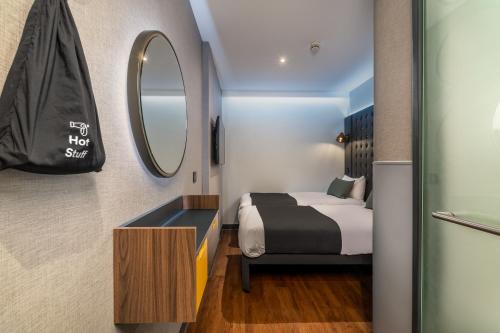 Habitación Doble Cosy sin ventana - 2 camas del hotel Point A London Shoreditch. Foto 4