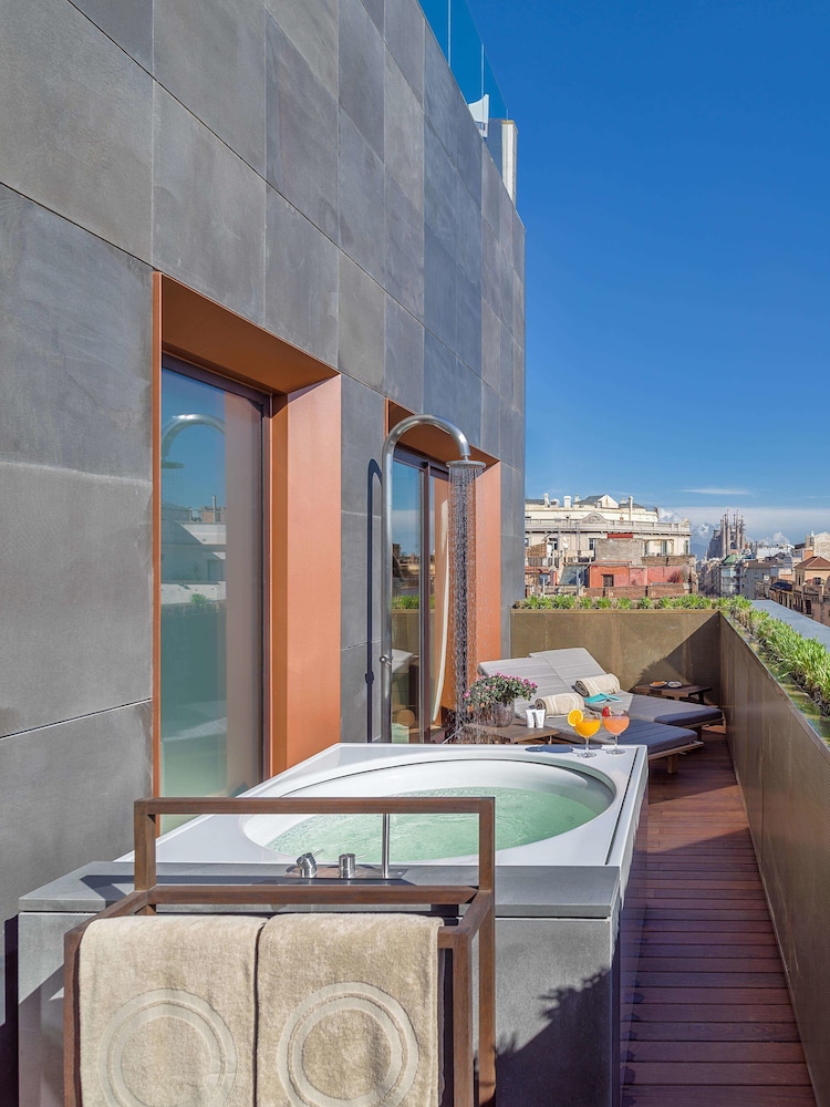 Suite Terrace Sagrada Familia del hotel The One Barcelona Gl