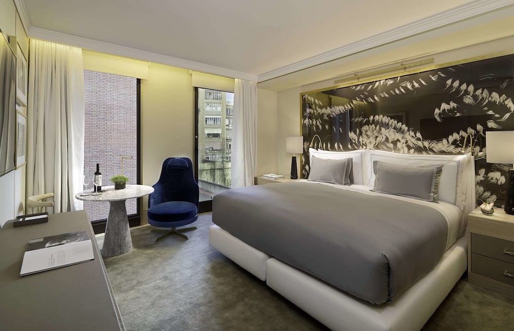 Habitación Deluxe Barcelona del hotel The One Barcelona Gl. Foto 2