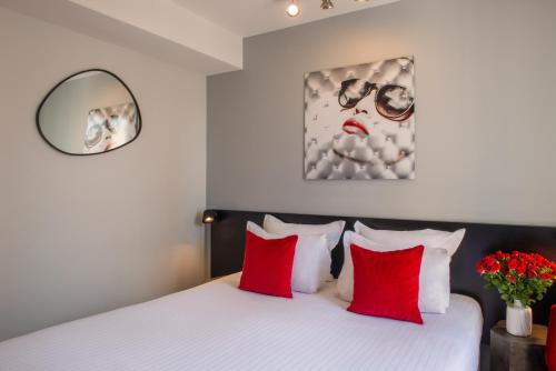 Habitación Doble con balcón - 1 o 2 camas del hotel Helussi. Foto 8
