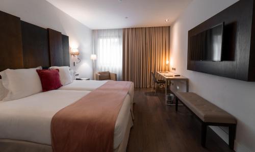 Habitación Doble Estándar del hotel La Laguna Gran Hotel. Foto 4