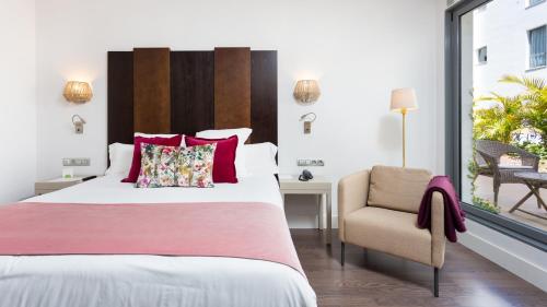 Habitación Doble Deluxe con terraza del hotel La Laguna Gran Hotel. Foto 5