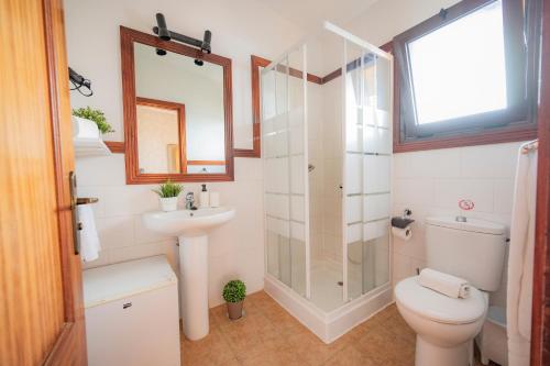 Double or Twin Room del hotel Casa Rural La Asomada del Gato. Foto 12