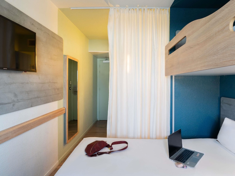 Habitación Doble del hotel Ibis budget París Porte D'Orleans. Foto 8
