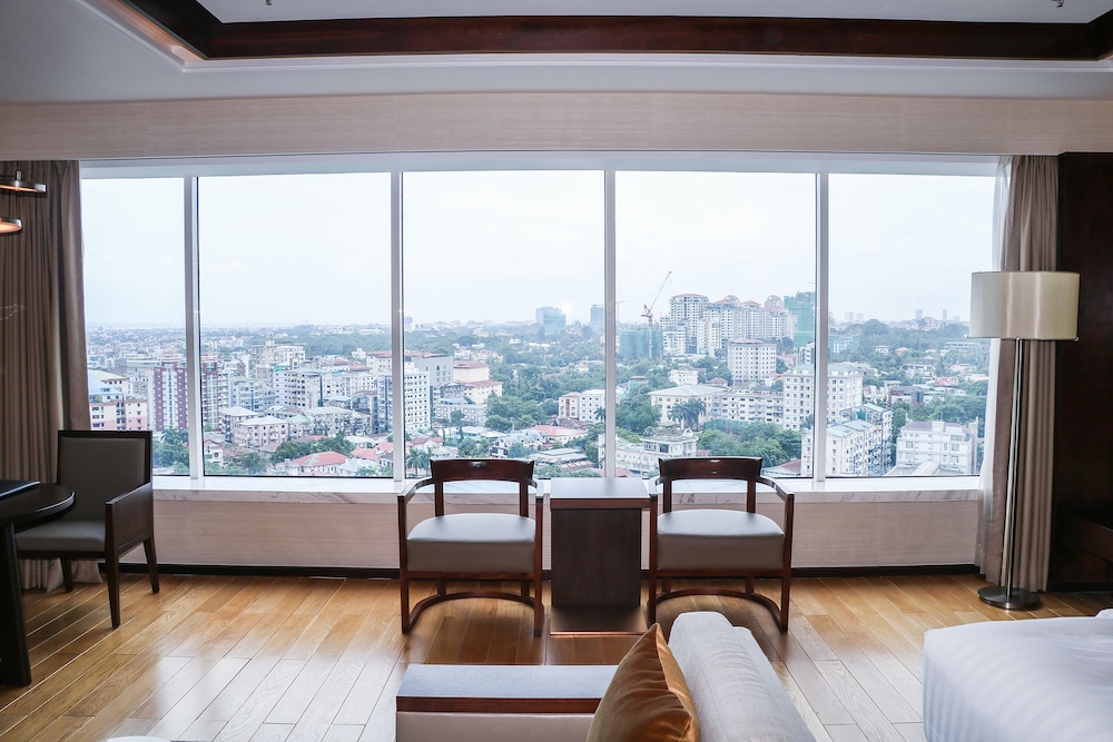 Premium con vistas al lago del hotel Melia Yangon. Foto 1