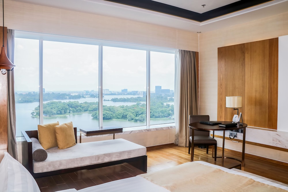 THE LEVEL del hotel Melia Yangon. Foto 2