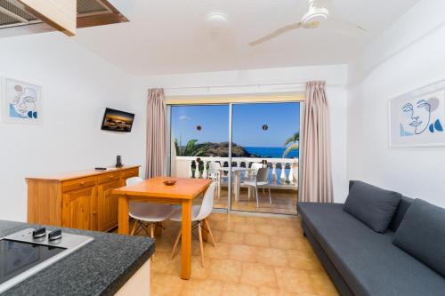 Apartamento de 1 dormitorio con vistas al mar del hotel Charco Del Conde. Foto 7