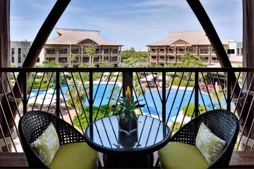 Deluxe Room, 1 King, Pool view, Balcony del hotel Lapita, Dubai Parks and Resorts, Autograph Collection. Foto 6