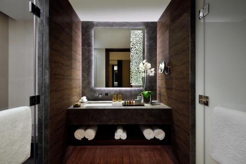 Two - Bedroom Family Suite del hotel Lapita, Dubai Parks and Resorts, Autograph Collection. Foto 1