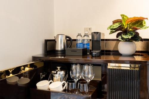 Habitación Executive con cama extragrande del hotel Saint London. Foto 5