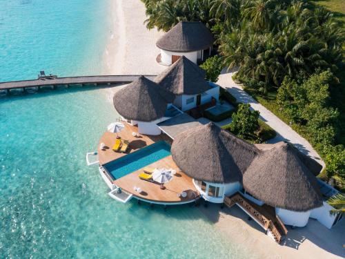 Villa de Playa con Piscina de 4 Dormitorios del hotel Mercure Maldives Kooddoo Resort. Foto 2