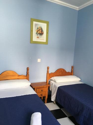 Habitación Doble con baño compartido - 1 o 2 camas del hotel Pensión Lisdos. Foto 5