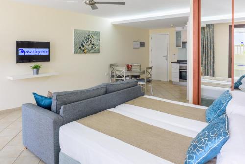 Estudio del hotel Ona Pearly Grey. Foto 1