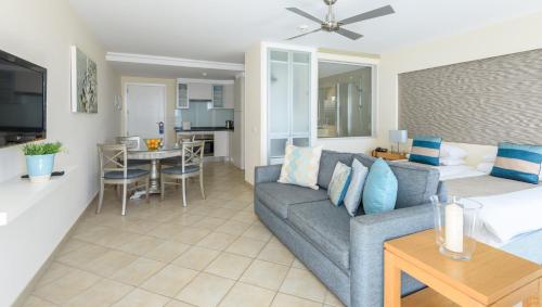 Estudio del hotel Ona Pearly Grey. Foto 3