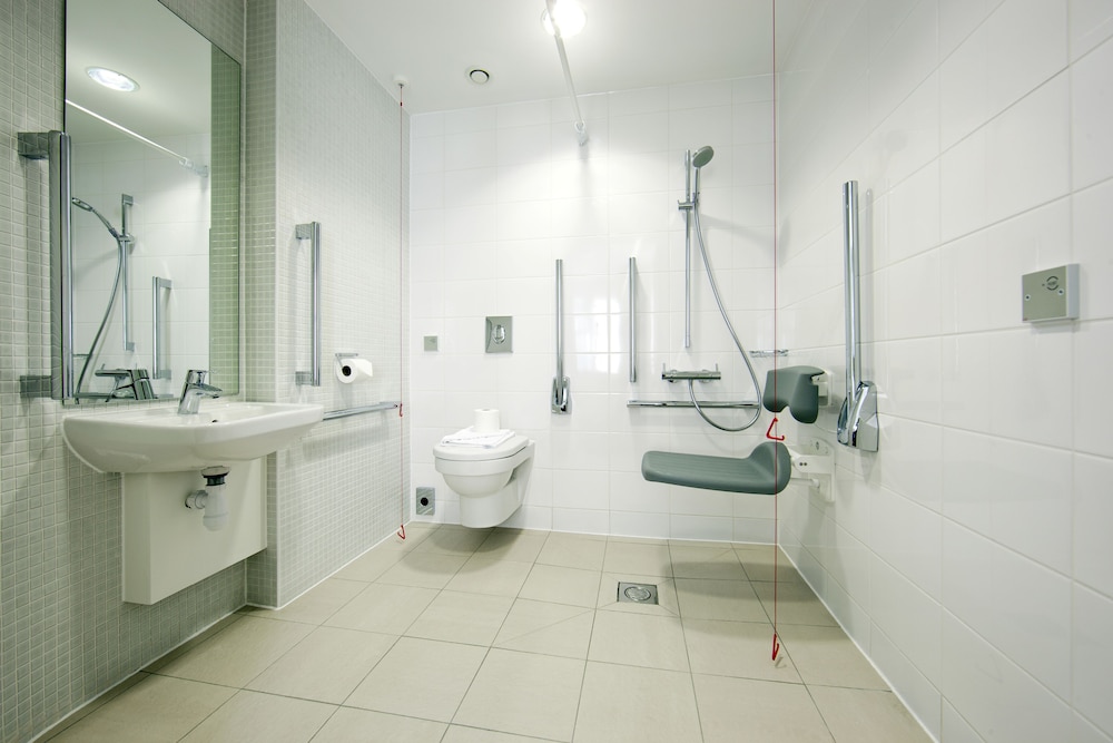 Habitación Estándar con 1 cama doble del hotel Ibis Styles Nairobi Westlands. Foto 8