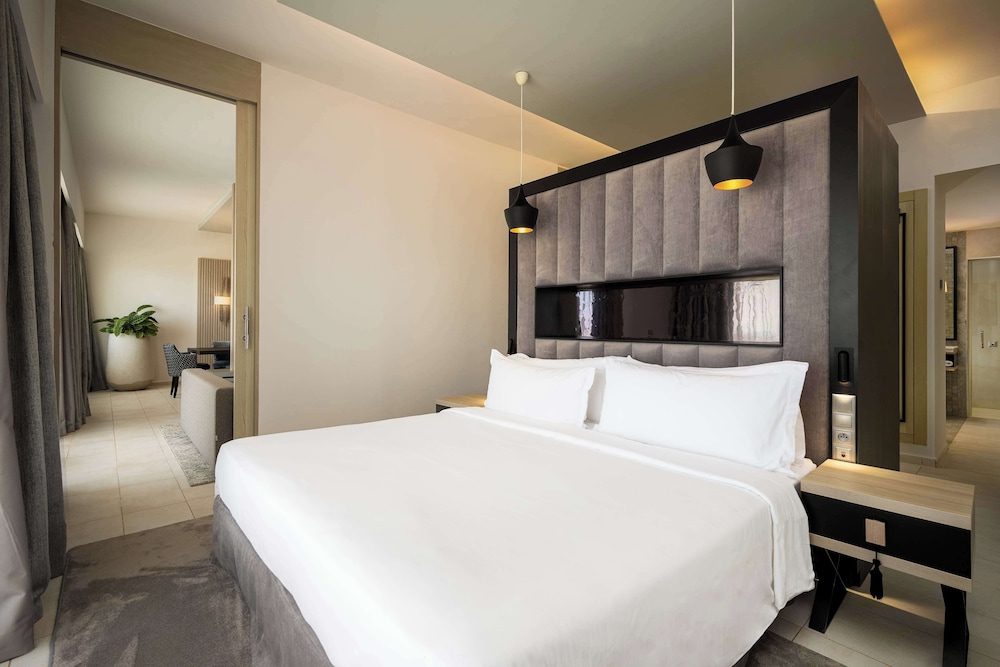 Suite Royal, frente a la playa del hotel Radisson Blu Resort, Saidia Beach. Foto 6