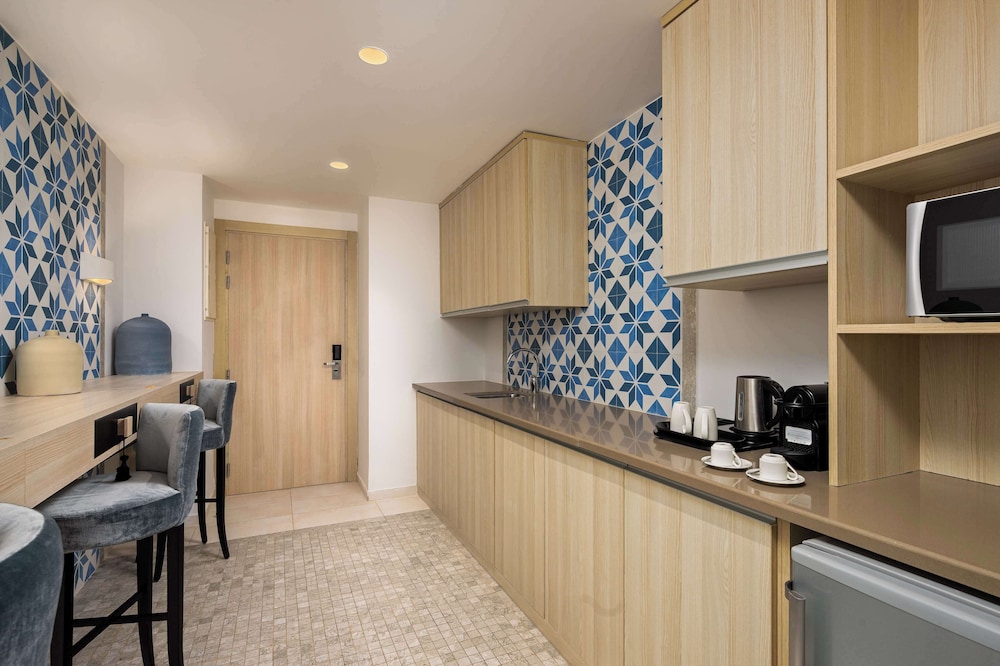 Suite Royal, frente a la playa del hotel Radisson Blu Resort, Saidia Beach. Foto 7