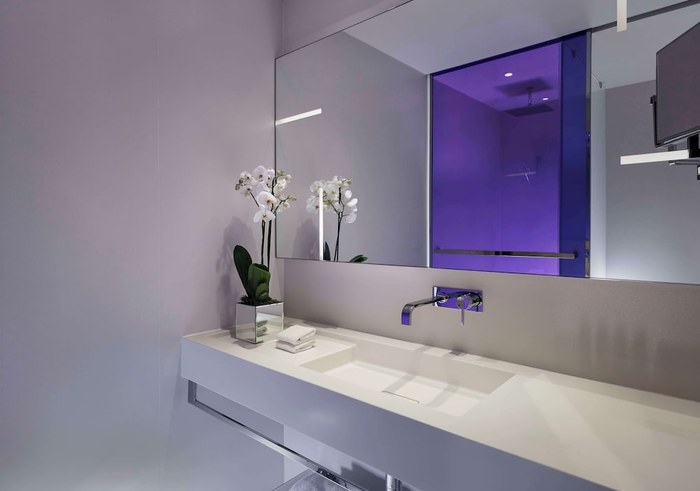 Estudio, 1 cama de matrimonio grande del hotel Park Plaza London Waterloo. Foto 5