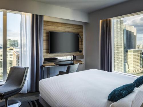 Habitación Doble Superior del hotel NOVOTEL CANARY WHARF. Foto 3
