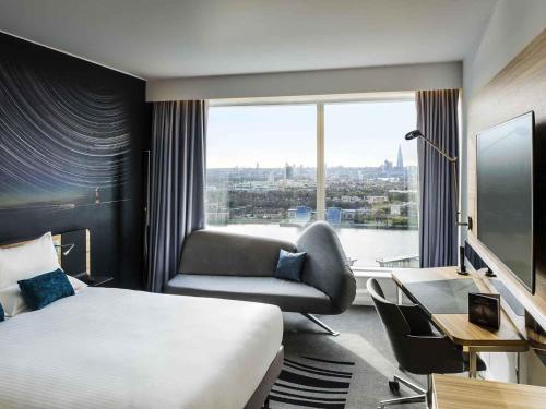 Habitación Executive del hotel NOVOTEL CANARY WHARF. Foto 4