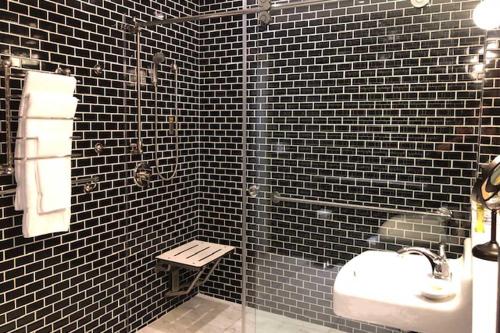 Habitación Deluxe - adaptada para personas de movilidad reducida del hotel Eurostars Langford. Foto 3