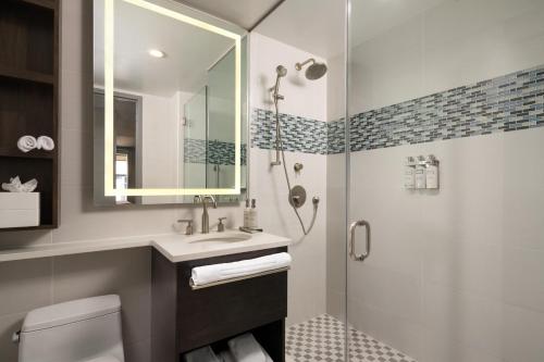 Habitación Queen del hotel The Bernic NYC. Foto 4