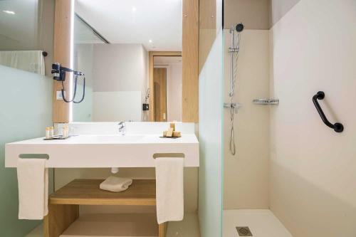 Habitación Individual Superior del hotel ZT The Golden Barcelona. Foto 5