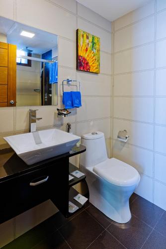 Habitación Doble Deluxe con traslado gratuito de ida y vuelta al aeropuerto 10% de descuento en alimentos y bebidas - 1 cama doble del hotel H78 Maldives. Foto 6