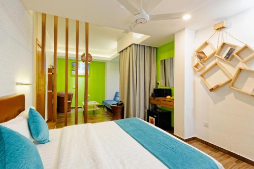 Suite Deluxe con traslado gratuito de ida y vuelta al aeropuerto y 10% de descuento en alimentos y bebidas del hotel H78 Maldives. Foto 8