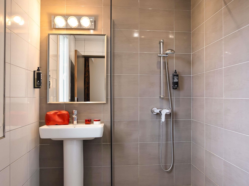 Habitación Estándar con 1 cama doble del hotel Ibis Styles Saint-quentin. Foto 5