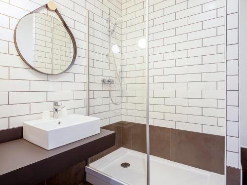Habitación Doble Estándar del hotel Ibis Dijon Sud. Foto 7