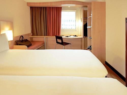Habitación Doble Estándar - 2 camas del hotel Ibis Dijon Sud