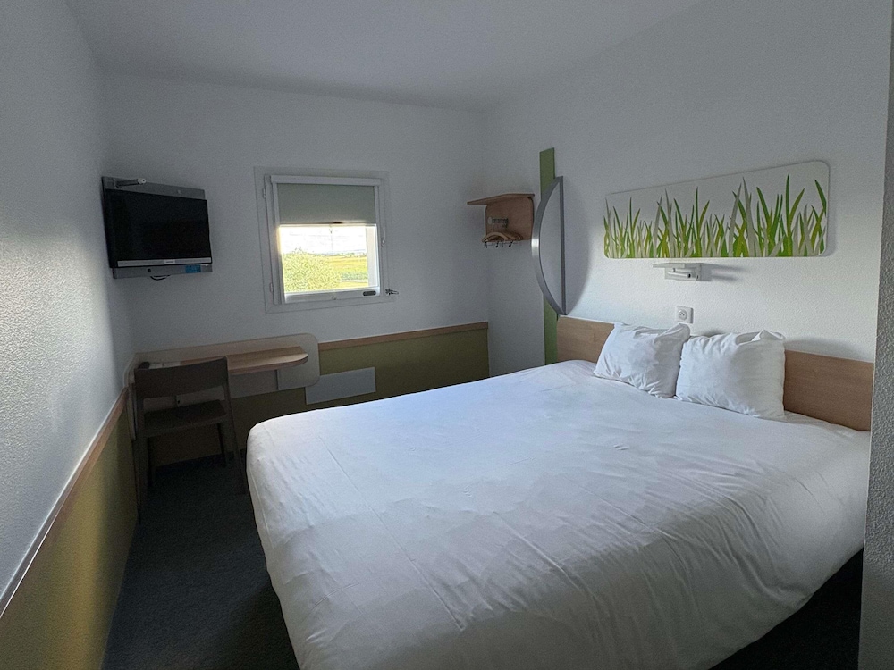 Habitación doble con una cama doble para hasta 2 personas del hotel Ibis Budget Ancenis. Foto 4