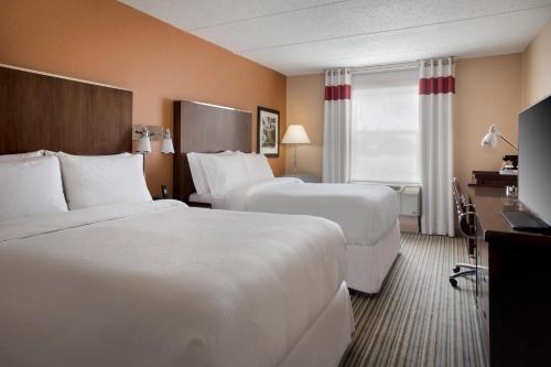Habitación cuádruple con 2 camas grandes - No fumadores del hotel The Crossroads - Newburgh. Foto 3
