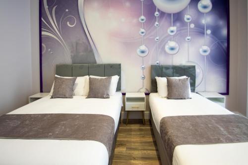 Estudio Triple del hotel Imperial Court Studios. Foto 1