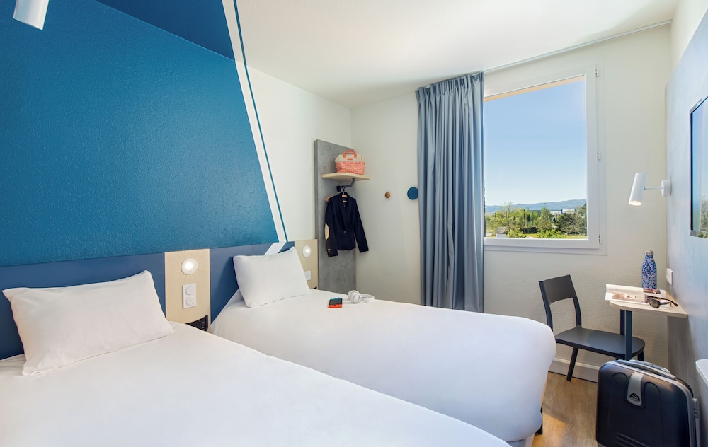 Habitación Standard con 2 camas individuales del hotel Ibis budget Valence Nord Plateau des Couleures