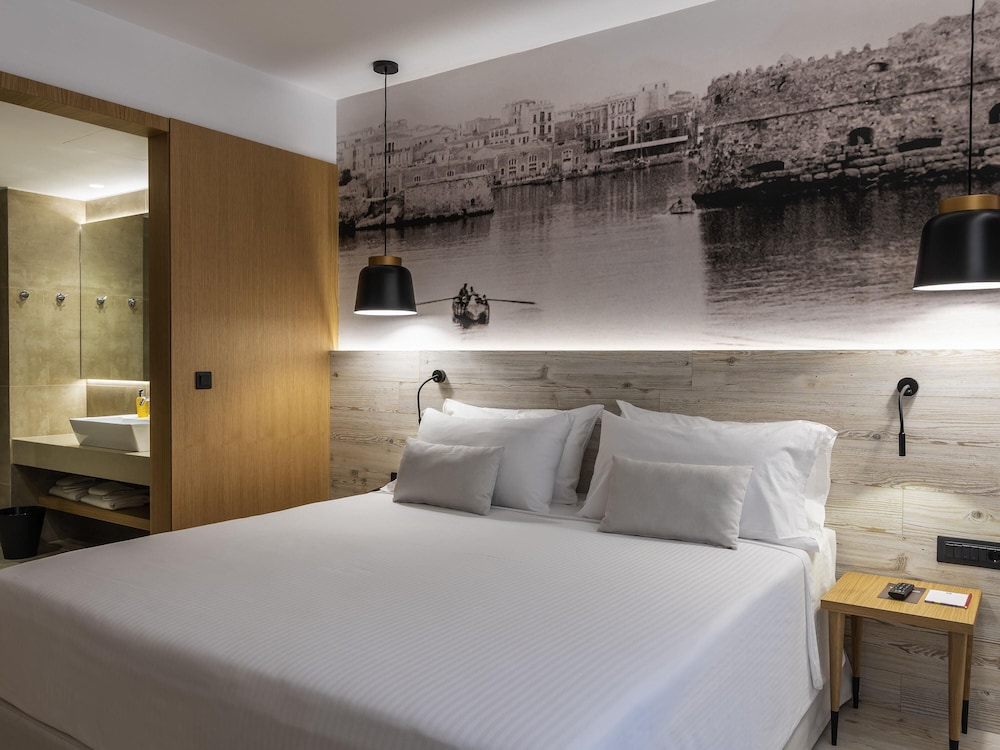 Habitación Clásica del hotel Ibis Styles Heraklion Central. Foto 7