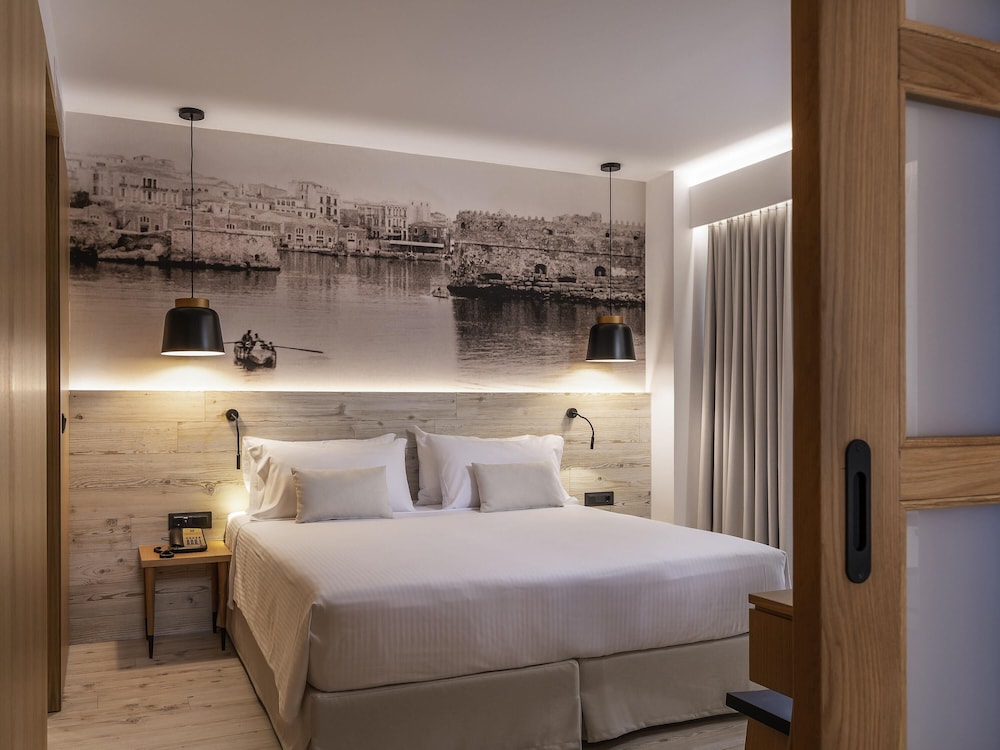 Habitación Familiar del hotel Ibis Styles Heraklion Central. Foto 3