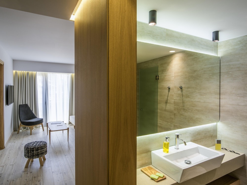 Habitación Familiar del hotel Ibis Styles Heraklion Central. Foto 4