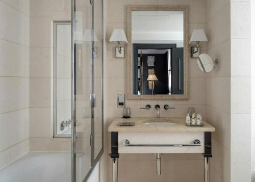 Suite Executive del hotel The Franklin London - Starhotels Collezione. Foto 7
