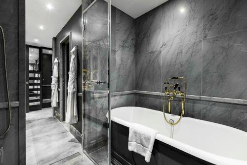 Suite Presidencial del hotel The Franklin London - Starhotels Collezione. Foto 8
