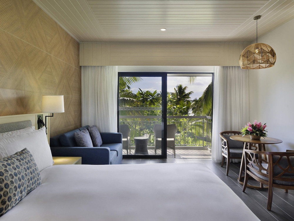Habitación Luxury con 1 cama king size del hotel Sofitel Fiji Resort and Spa. Foto 4