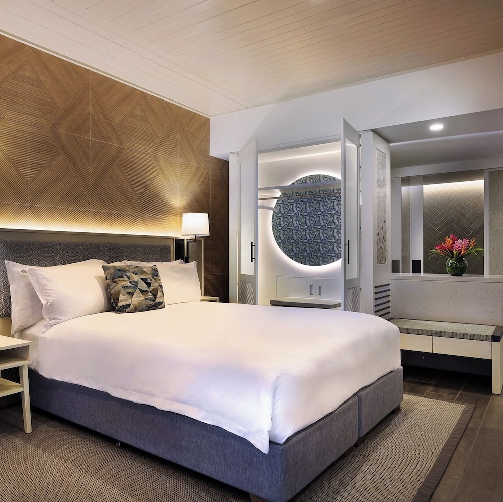 HABITACIÓN LUXURY con acceso al club de playa y 1 cama king size del hotel Sofitel Fiji Resort and Spa. Foto 1